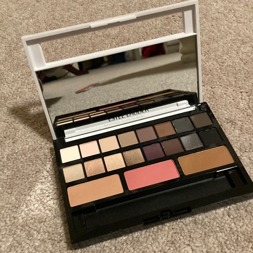 BRAND NEW Pure Color Envy Sculpting Eyeshadow set